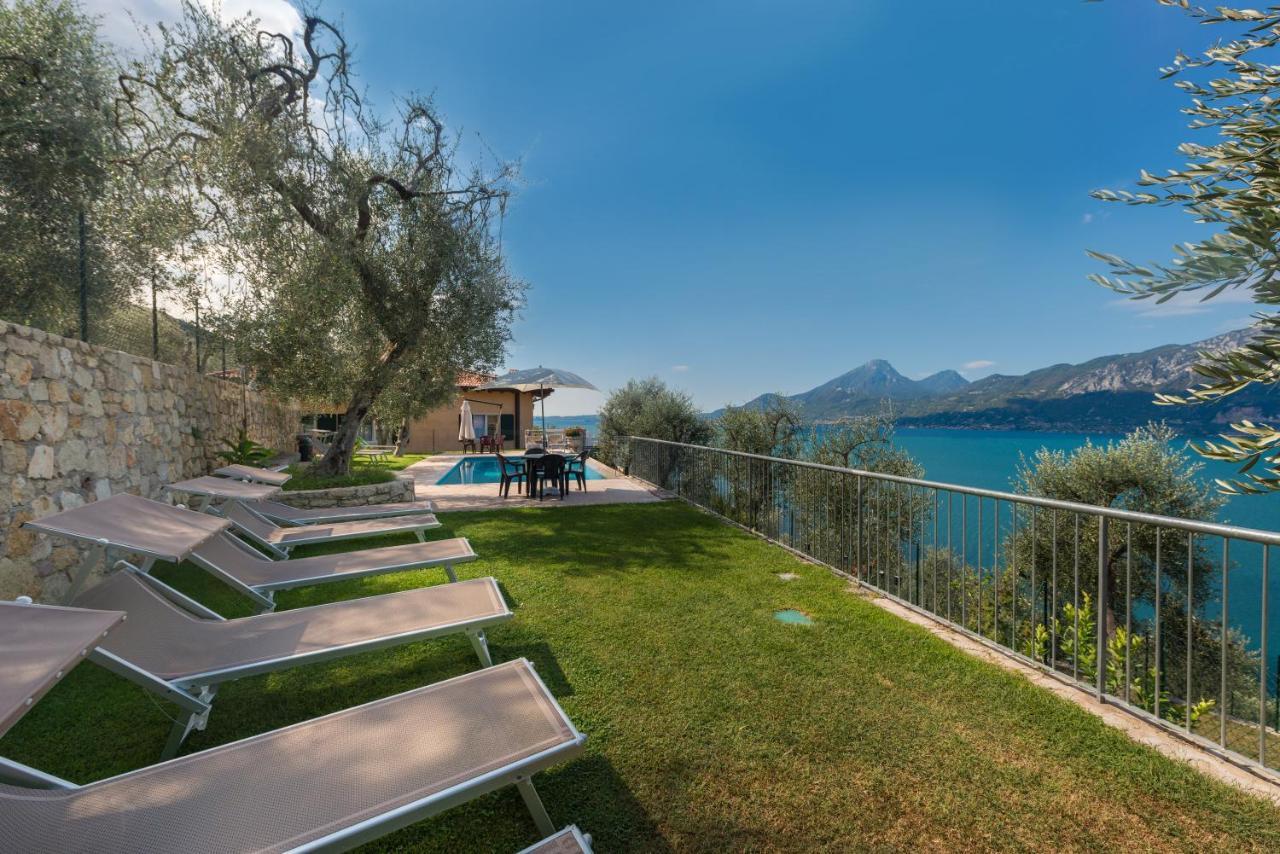 Agricampeggio Relax Maxicaravan Castelletto Di Brenzone Exterior foto